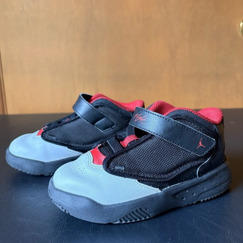 Jordan Max Aura 4 TD Toddler Sneakers Size 9C Red Black White Basketball Shoes